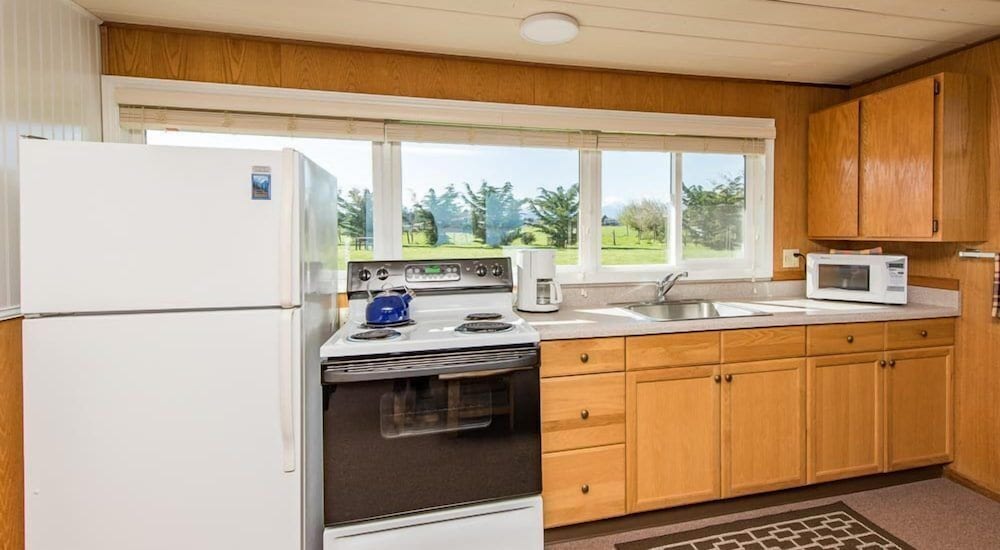 Design Studio Suite, 1 Queen Bed, Accessible, Bay View photo 3