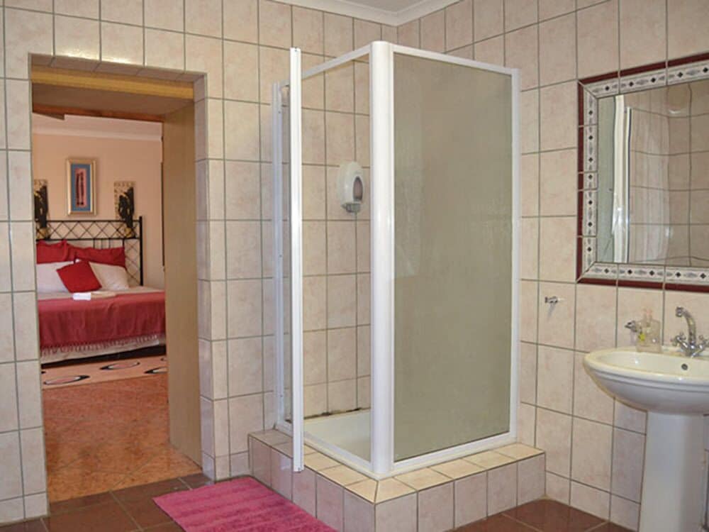 Double Room with Shower photo 3