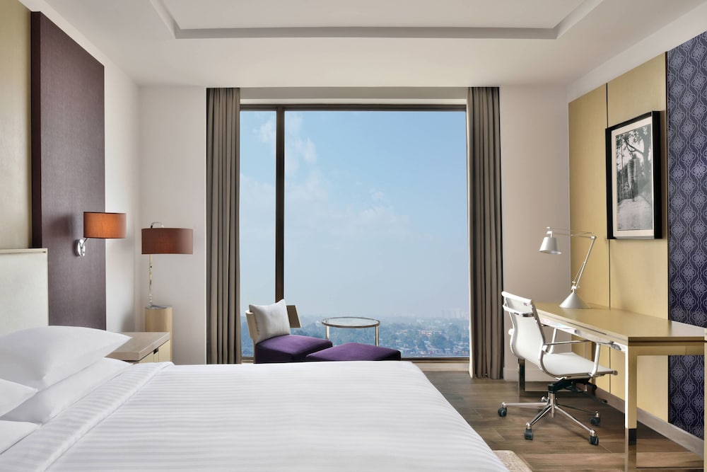 Executive Room, 1 King Bed photo 3