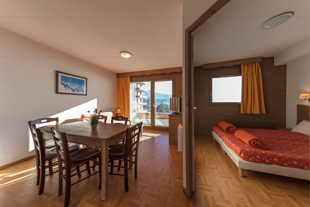 One Bedroom Apartment (for 5)