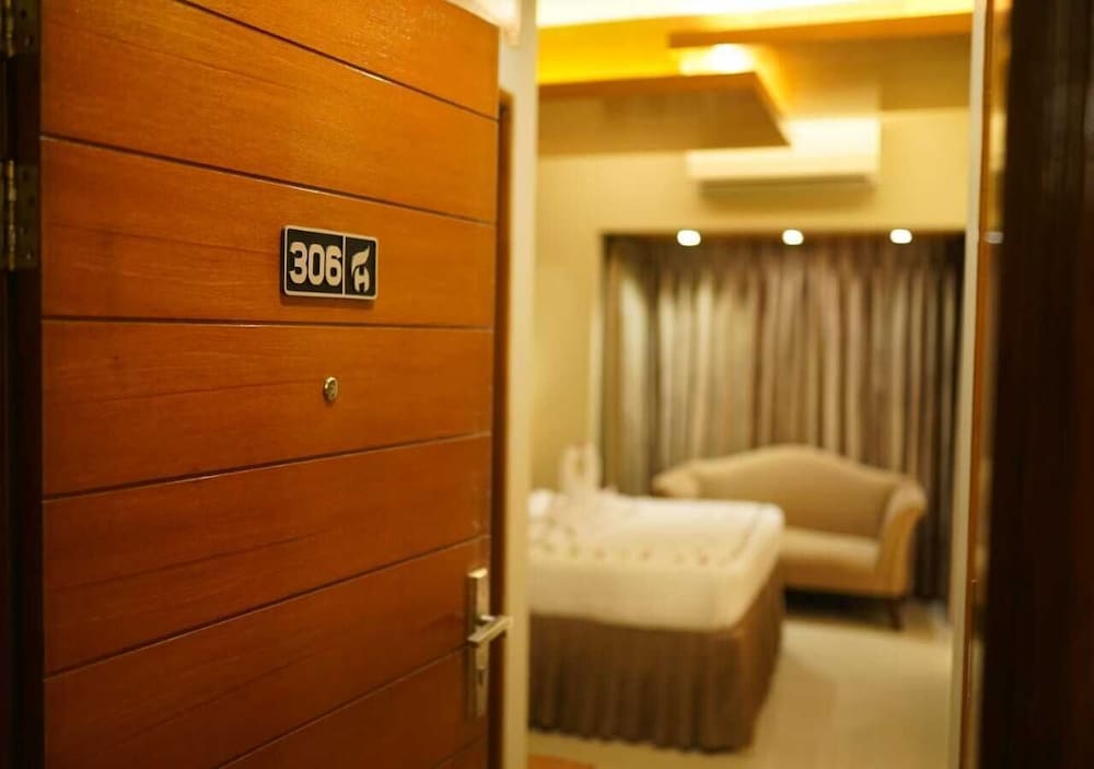 Executive Suite photo 1