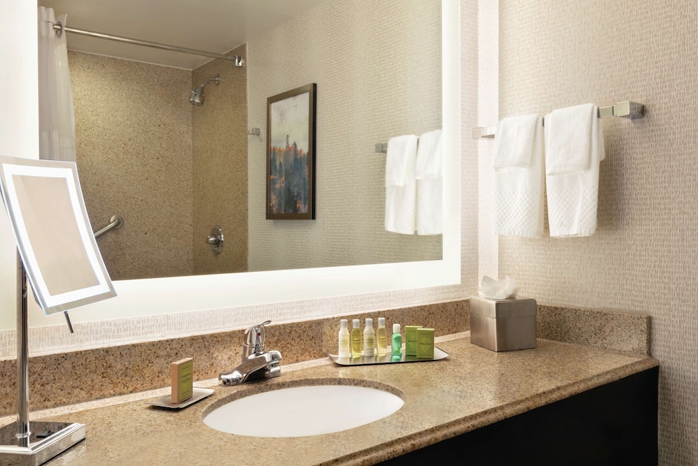 Junior Suite, 1 King Bed, Ground Floor (2 Room) - Photo 5