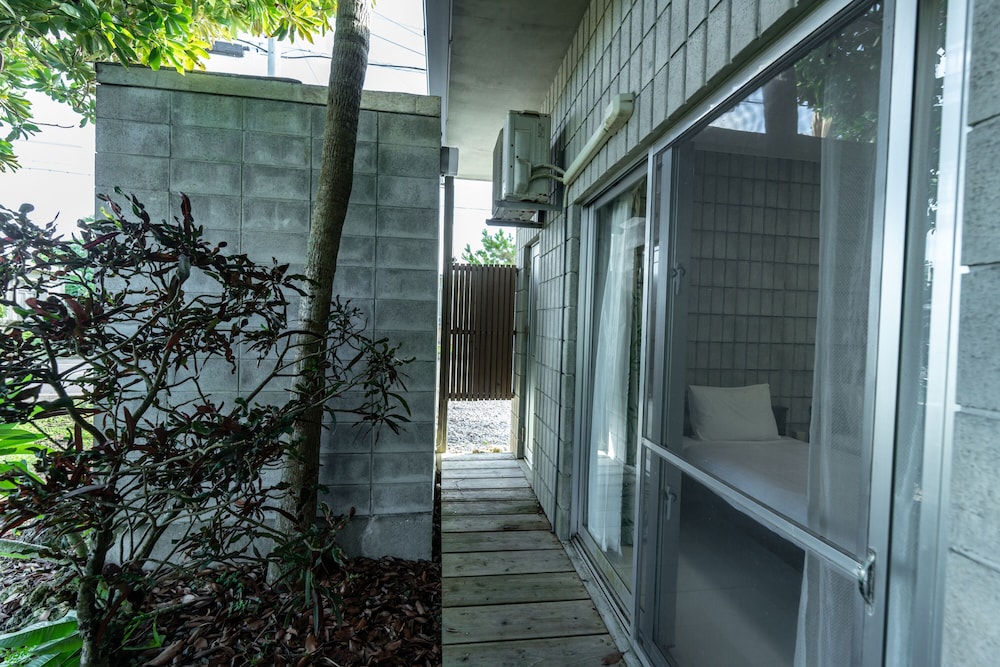 Basic Villa photo 3