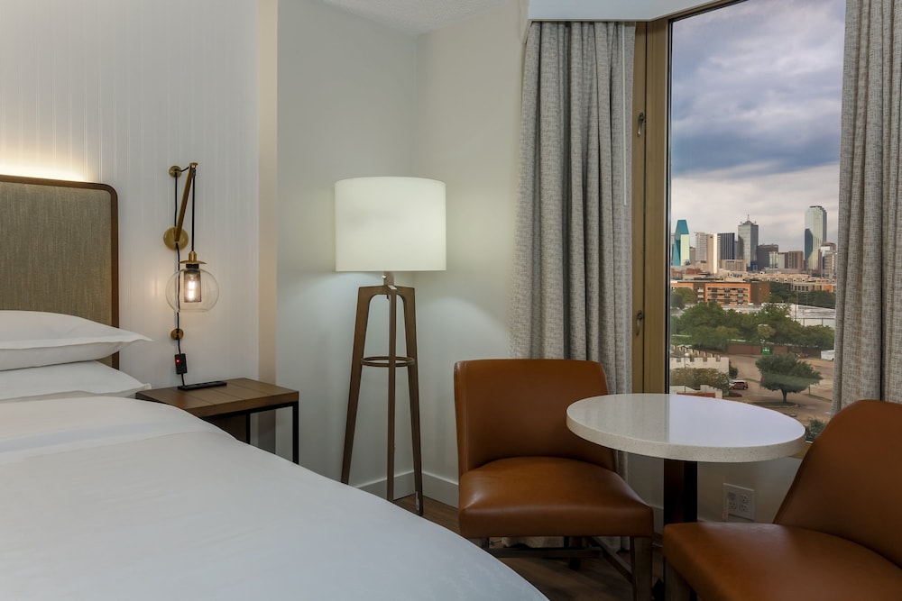 Suite, 1 Bedroom, City View - Photo 2