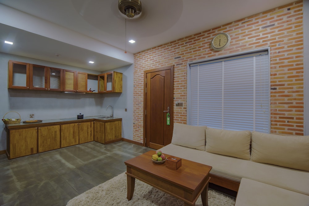 Deluxe Double or Twin Room with Balcony - Free Pick up photo 3