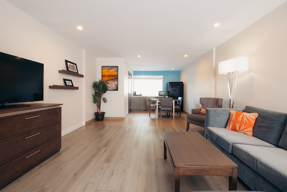 King One Bedroom Suite photo 2