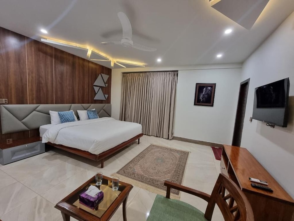 Deluxe Double Room photo 2