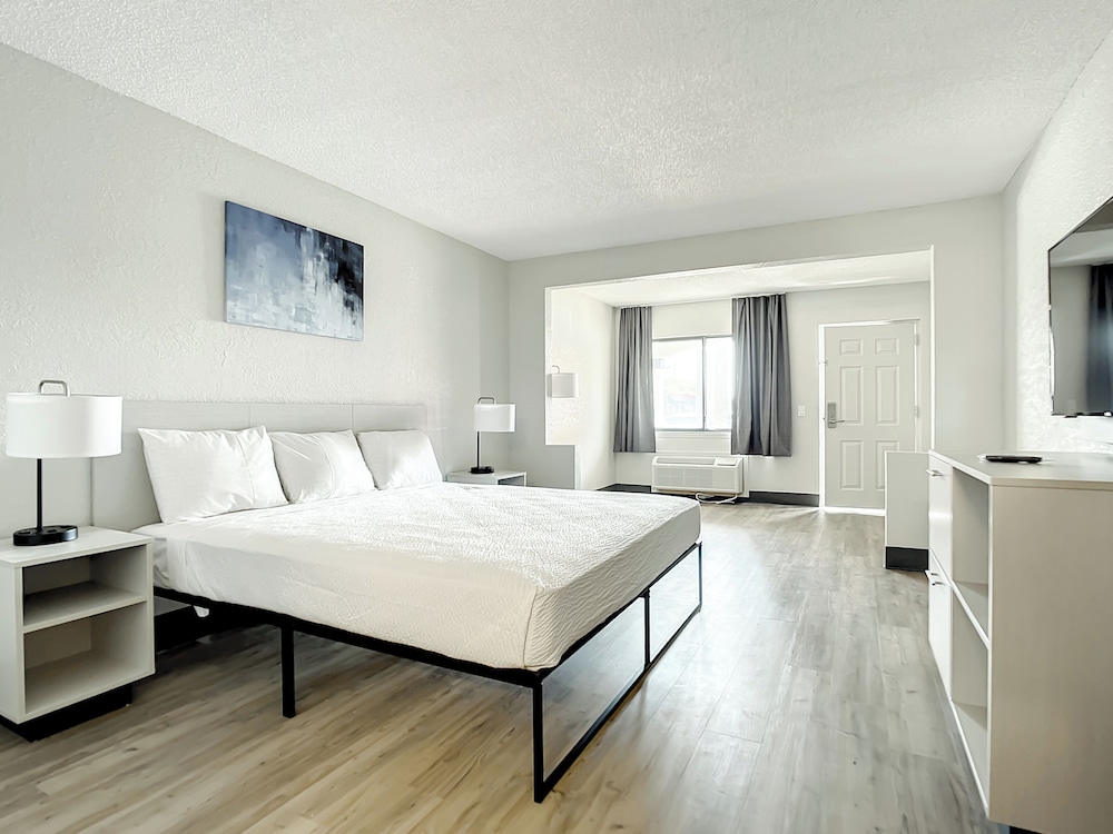 Premium Single Room