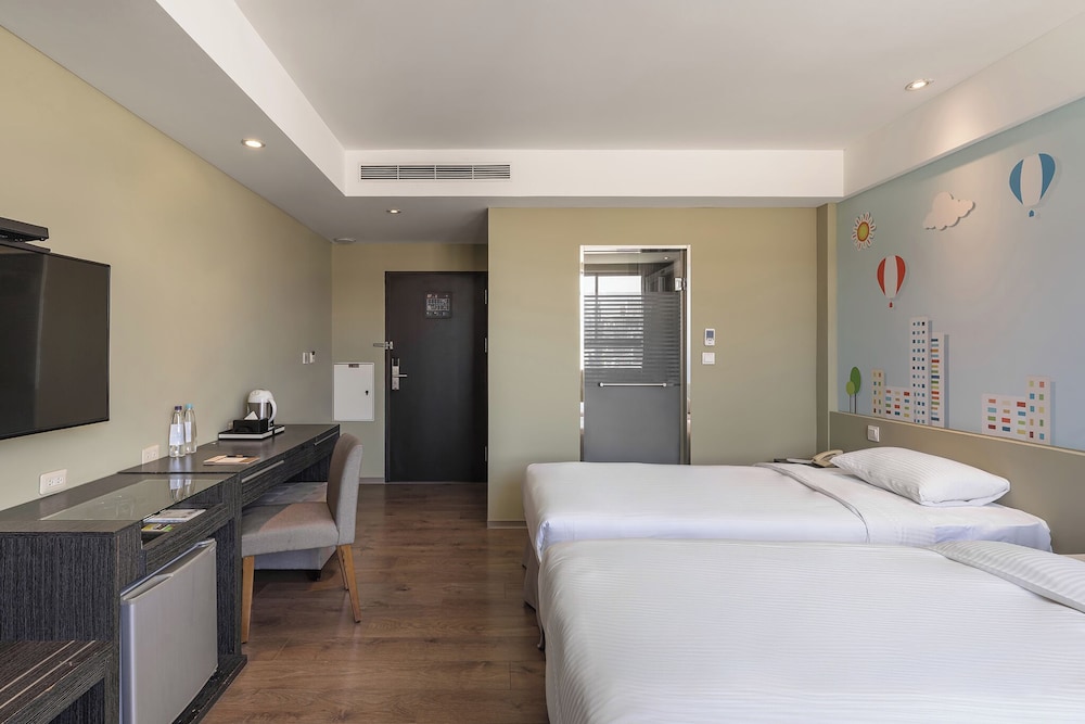 Business Twin Room - Photo 2