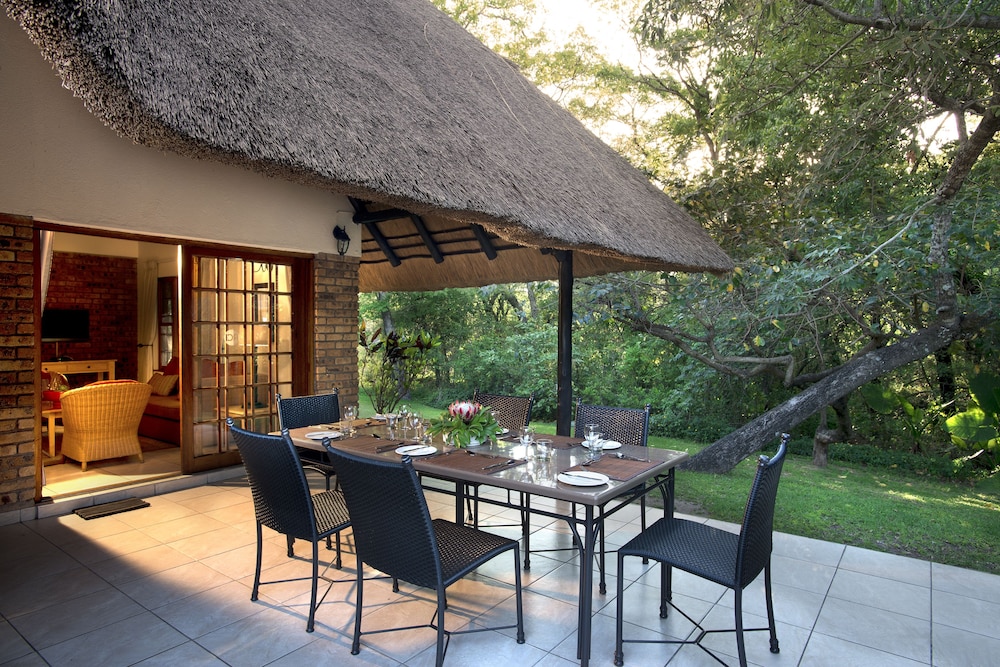 Three Bedroom Chalet 300 photo 1