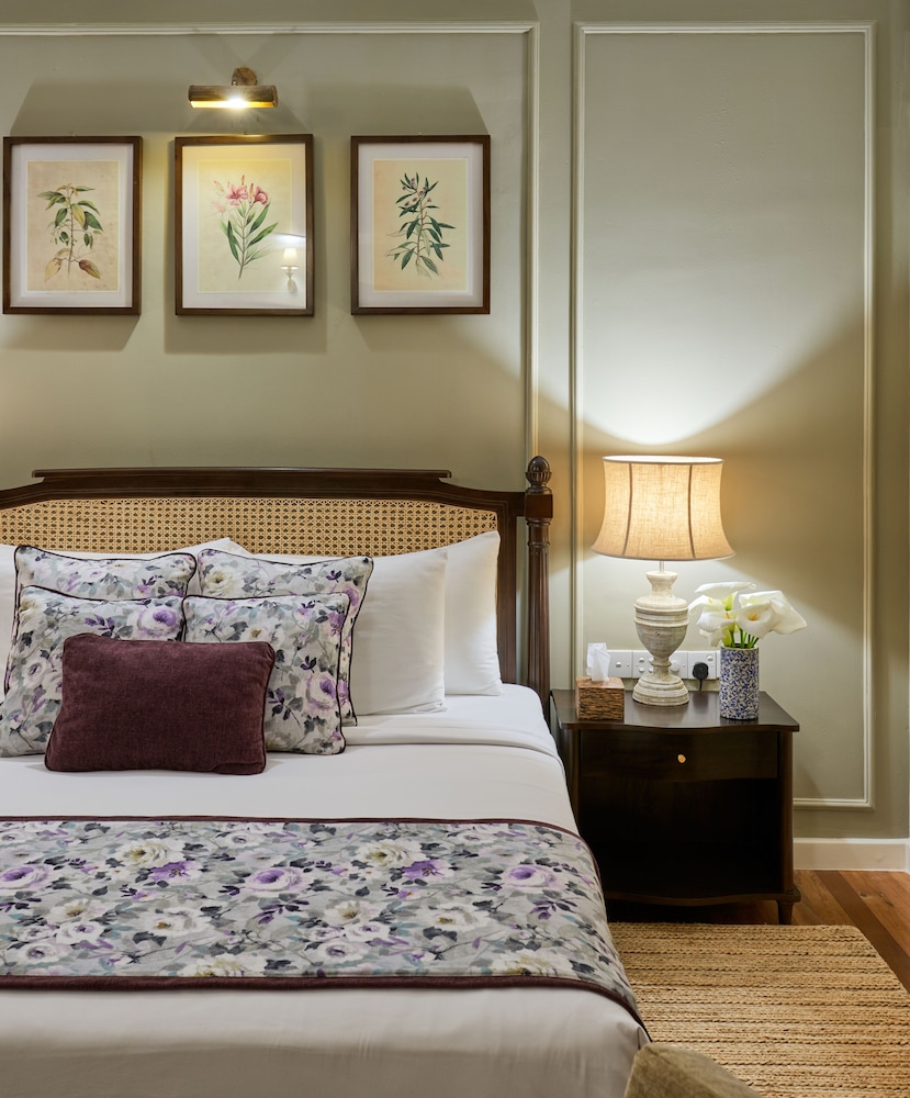 Deluxe Room - Photo 5