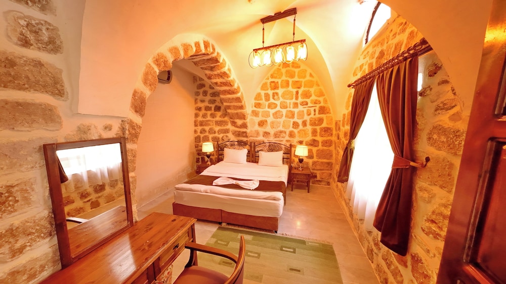 Standard Double or Twin Room - Photo 1
