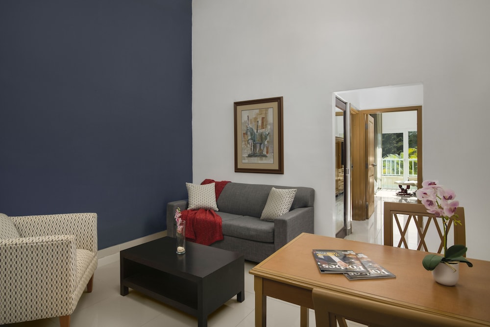 Royal Suite - Photo 2