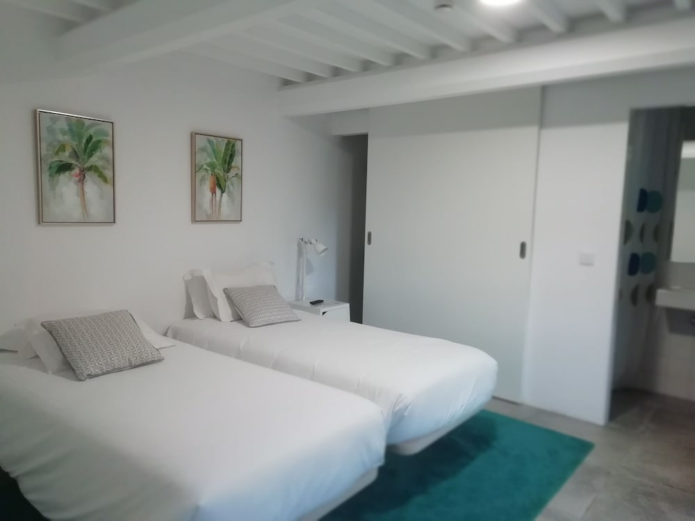 Standard Double or Twin Room, 1 Double or 2 Twin Beds photo 2