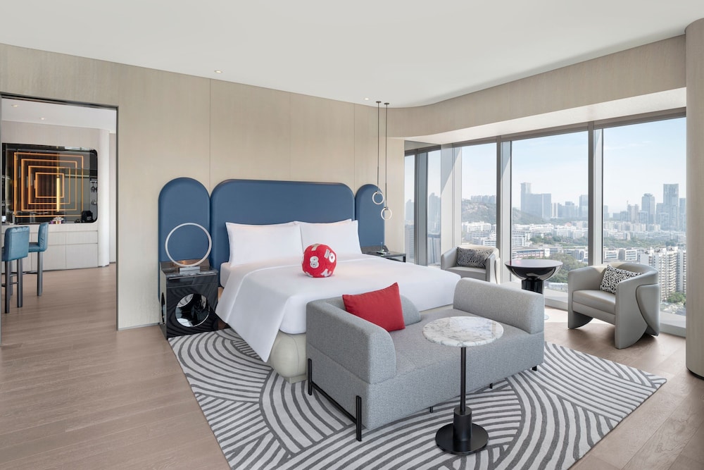 Suite, 1 Bedroom, Corner - Photo 5
