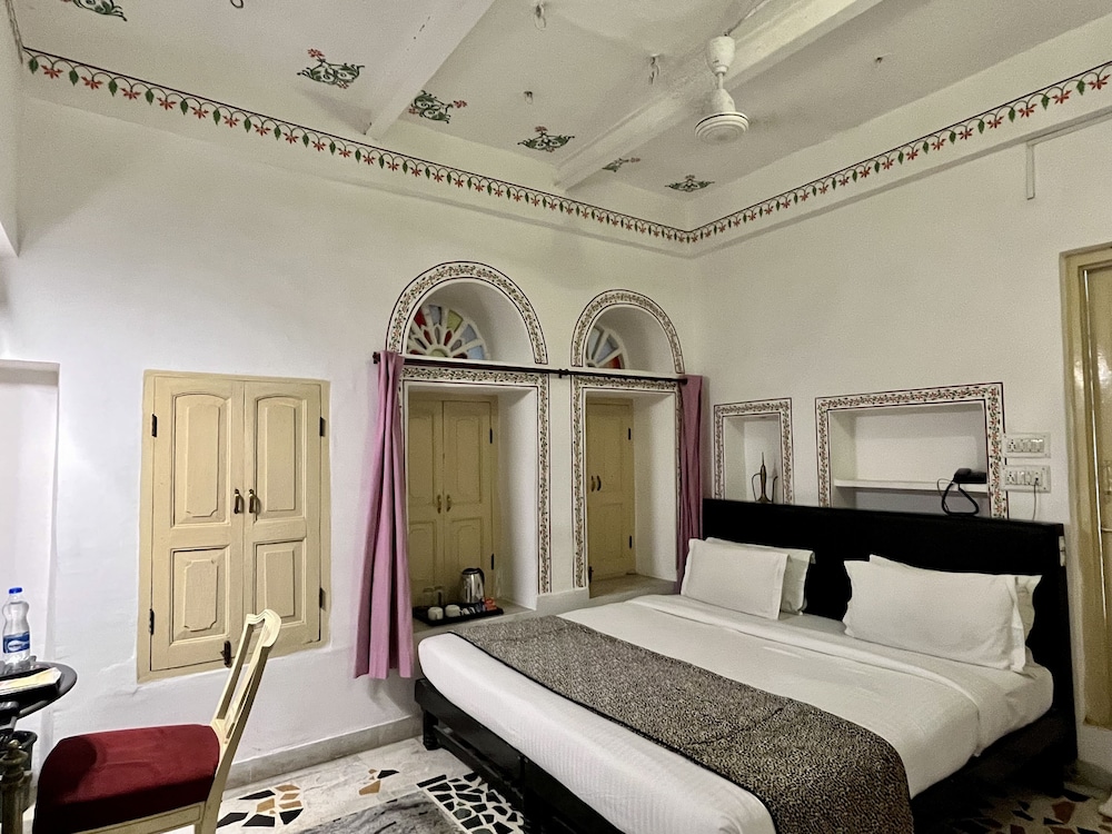 Standard Room Without Airconditioner - Photo 1