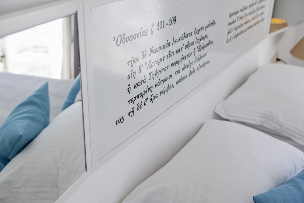 Cozy Room, Side Sea View - Photo 4