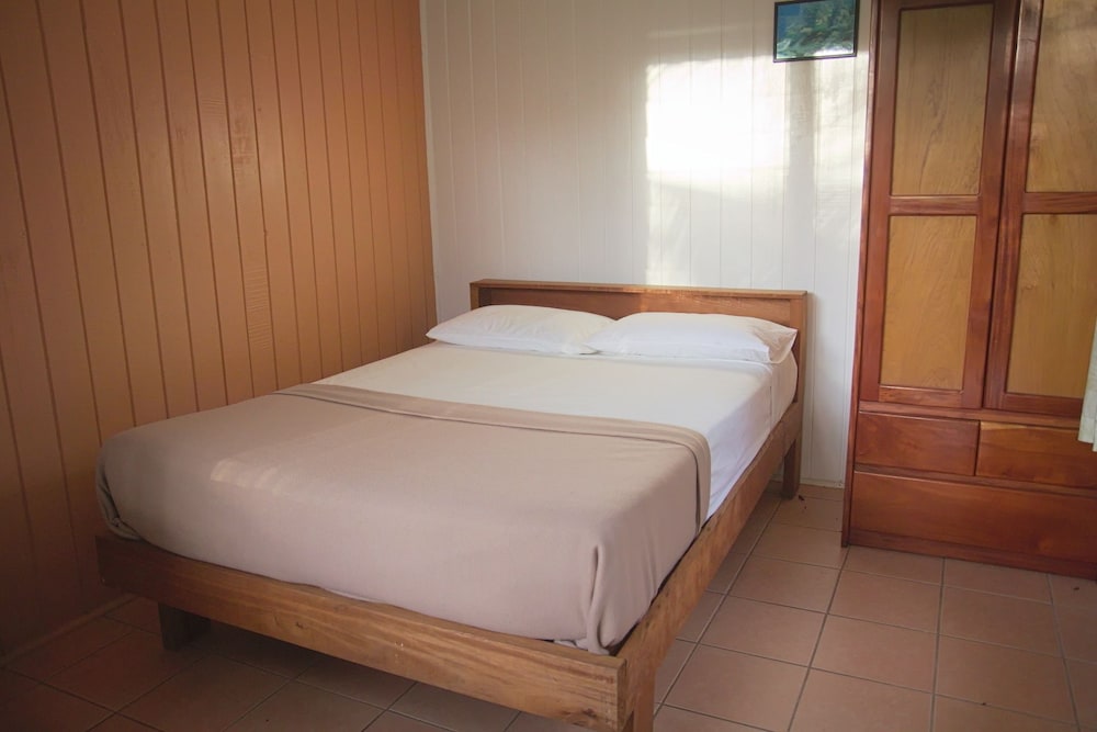 Double Room, Shared Bathroom (Fan) photo 1