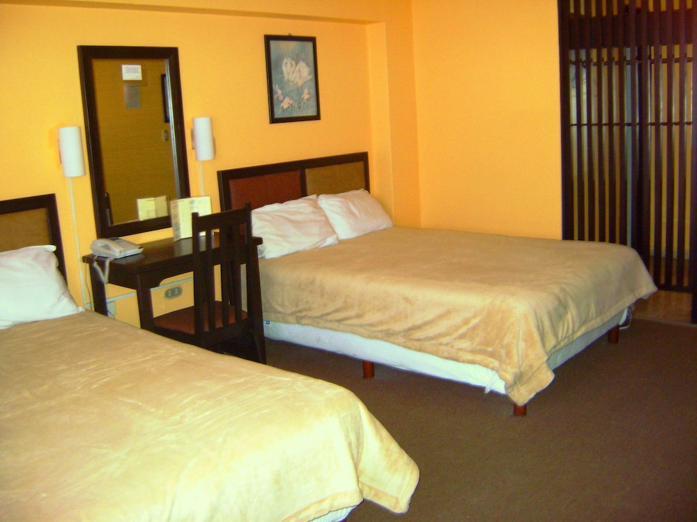 Classic Double Room, 2 Double Beds photo 2