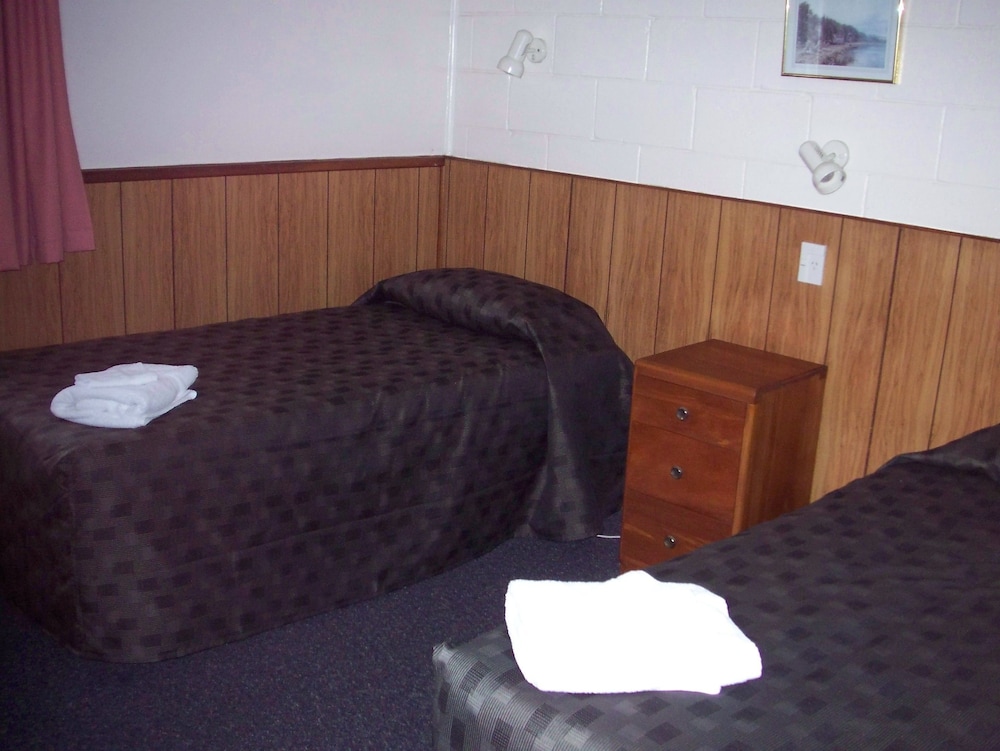 Standard Room, Non Smoking, Kitchenette (Disability Unit) photo 1