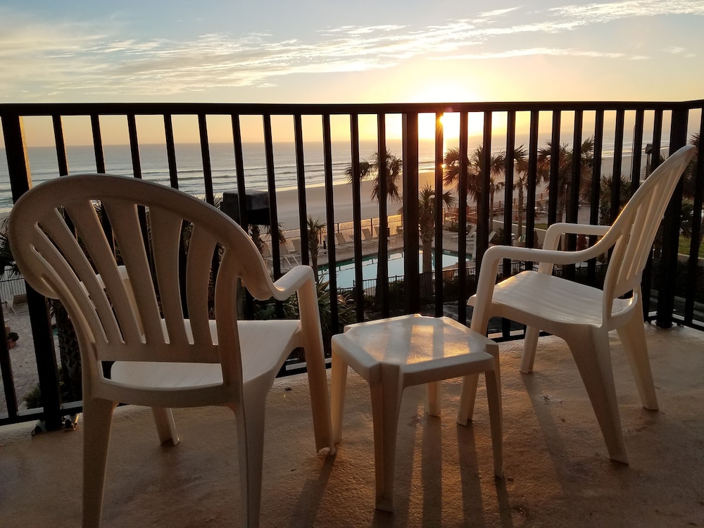 Standard Room, 2 Queen Beds, Kitchen, Oceanfront - Photo 17