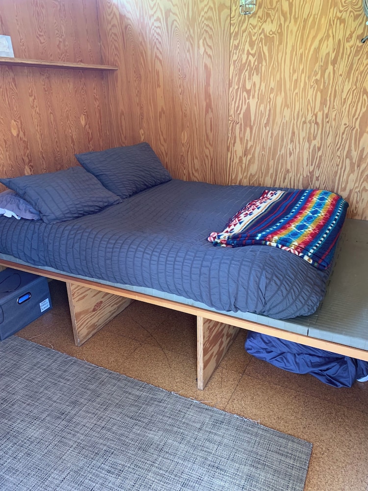 Rolling Hut, 1 Double Bed & 1 Modular Bed photo 1