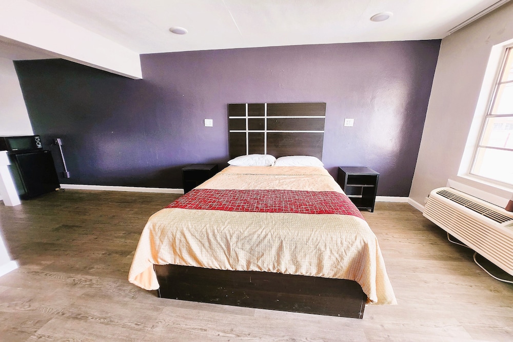 Room, 2 Double Beds photo 3