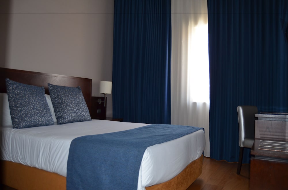 Economy Double Room photo 3