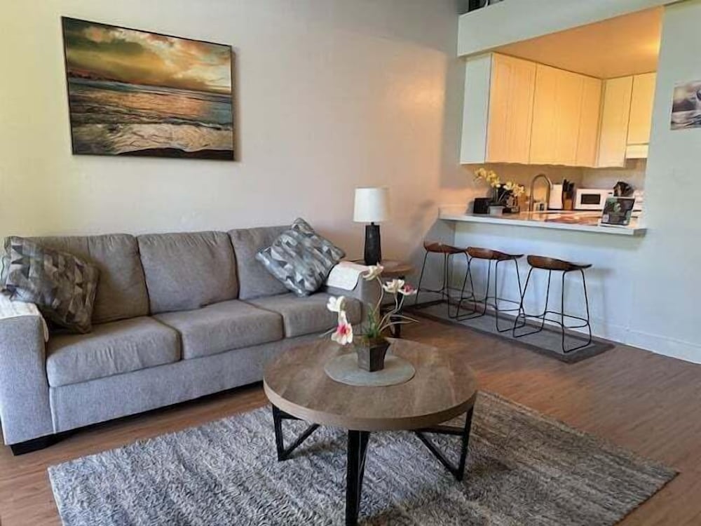 Condo, 2 Bedrooms