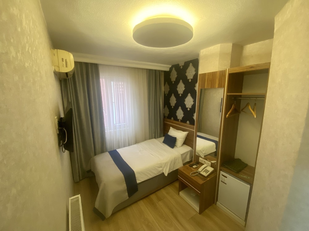 Economy Room photo 3