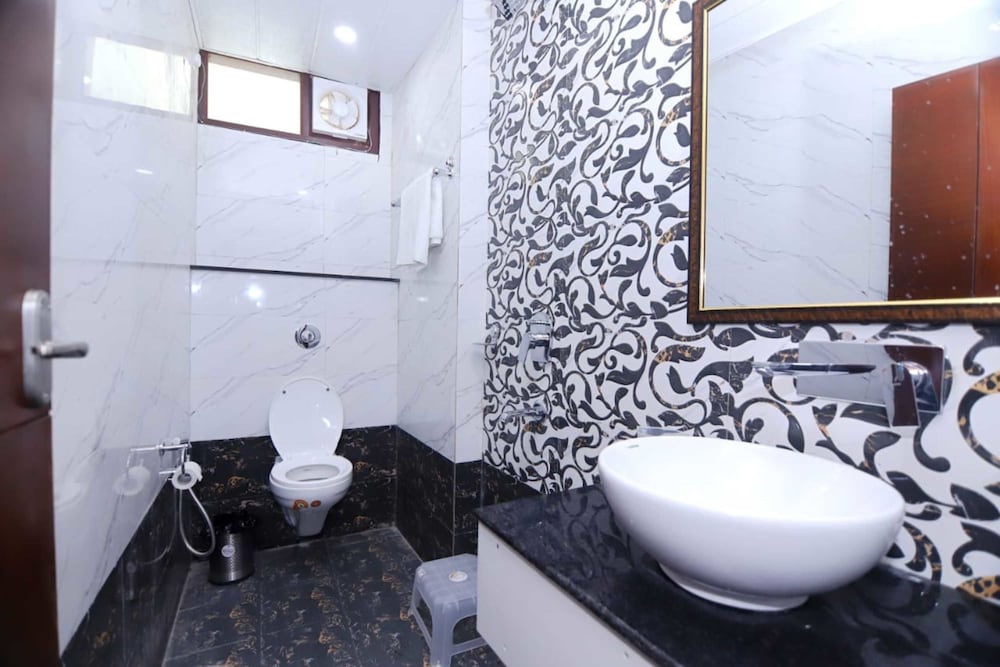 Deluxe Triple Room photo 2