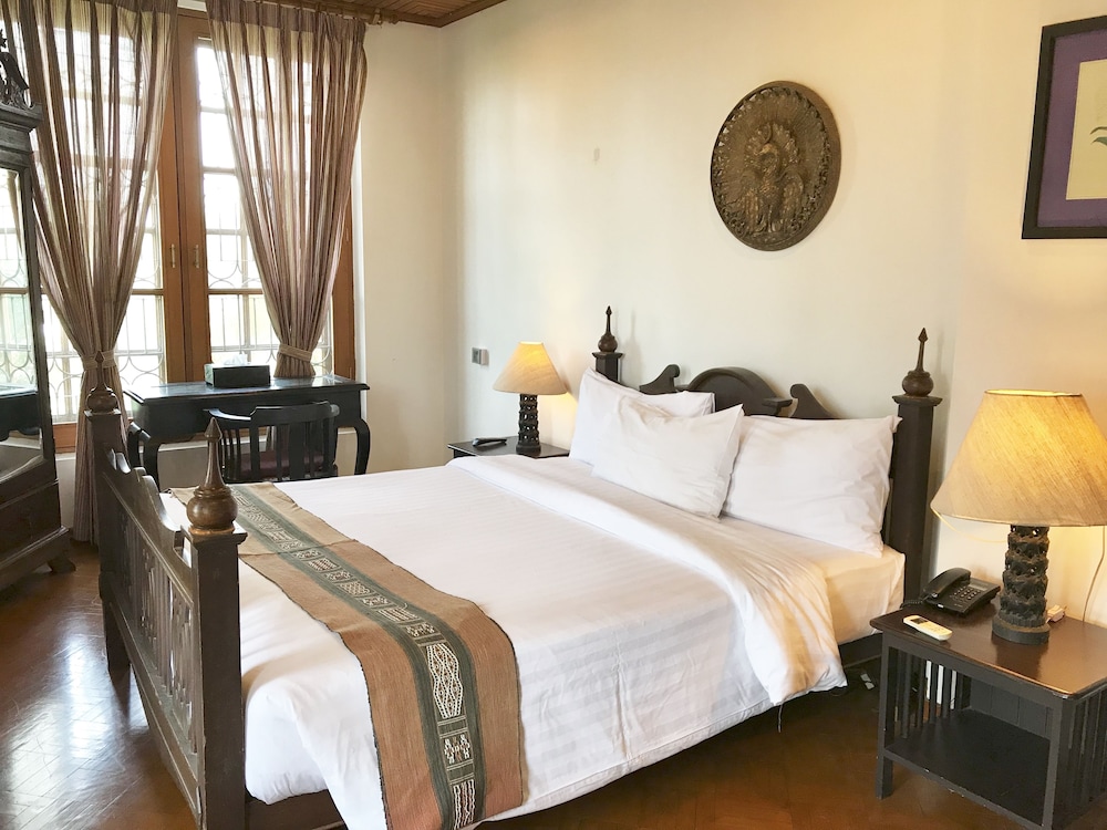 Classic Apartment, 1 Queen Bed, Kitchenette, Annex Building photo 1