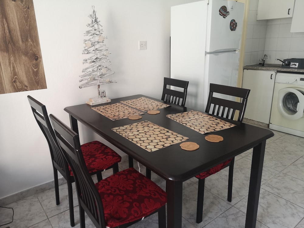 Apartment photo 2
