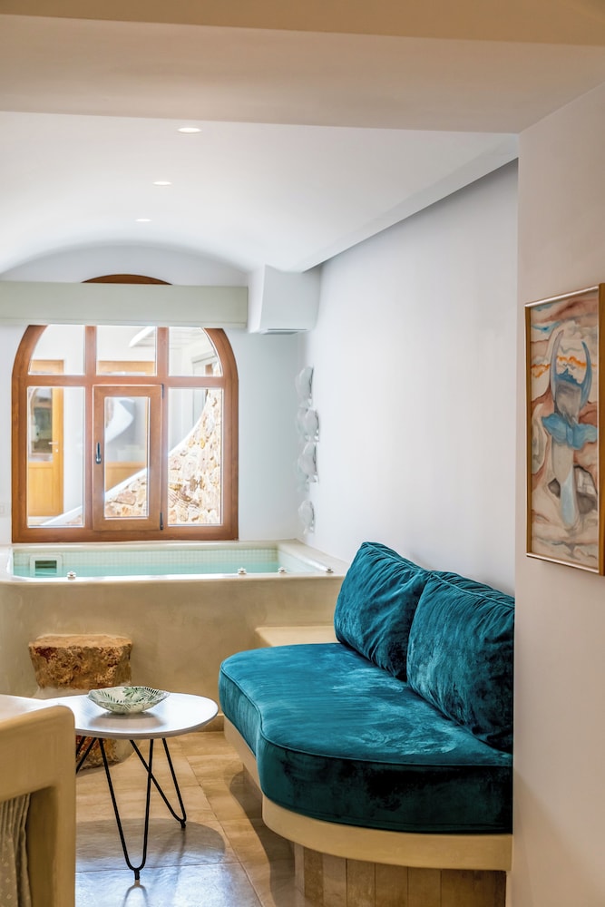 Standard Room with Indoor Hot Tub