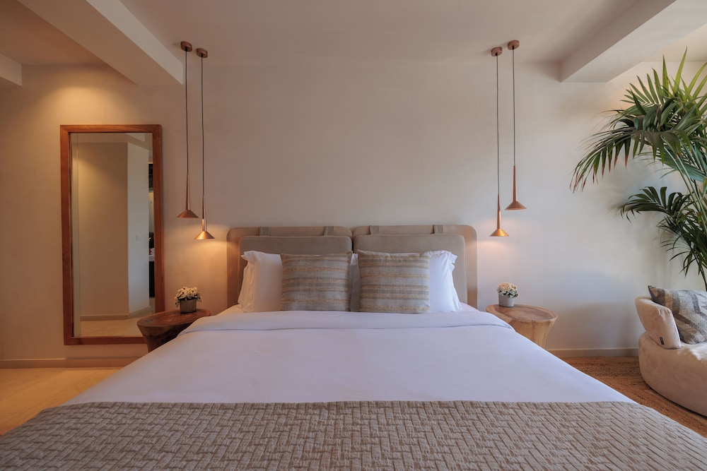 Superior Room, Private Pool - Photo 3