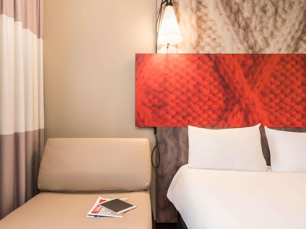 Standard Room, Multiple Beds - Photo 4
