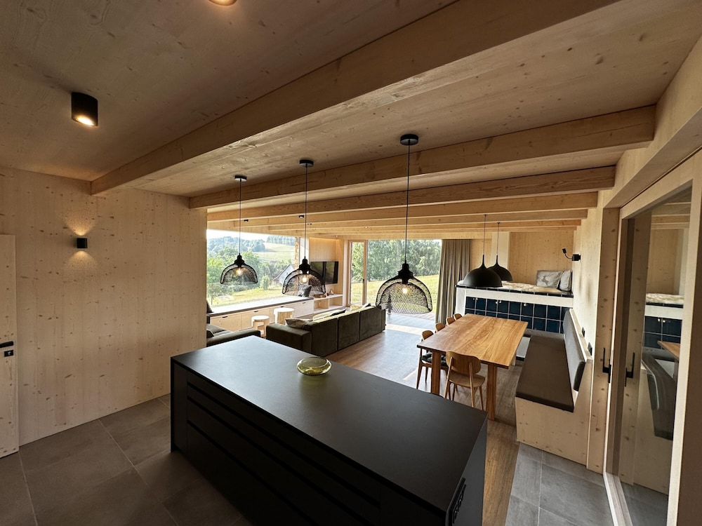 Villa photo 1