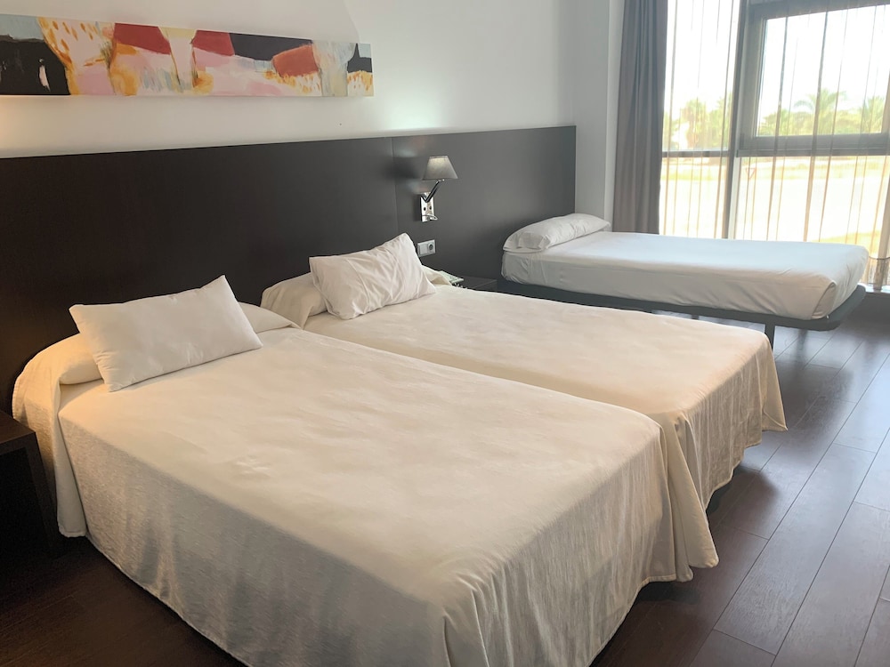 Classic Triple Room (3 adults)
