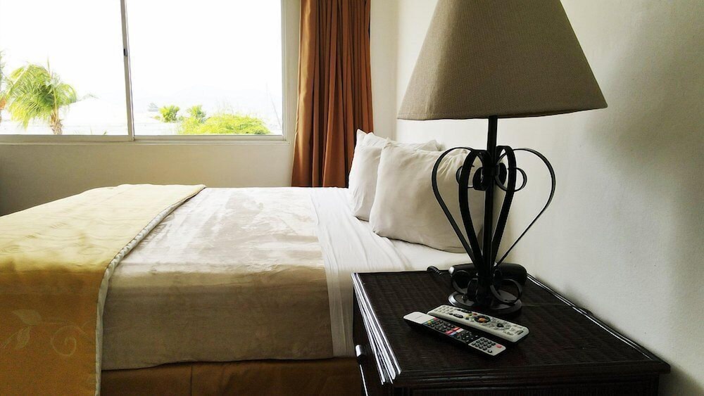 Junior Single Room, 1 Queen Bed