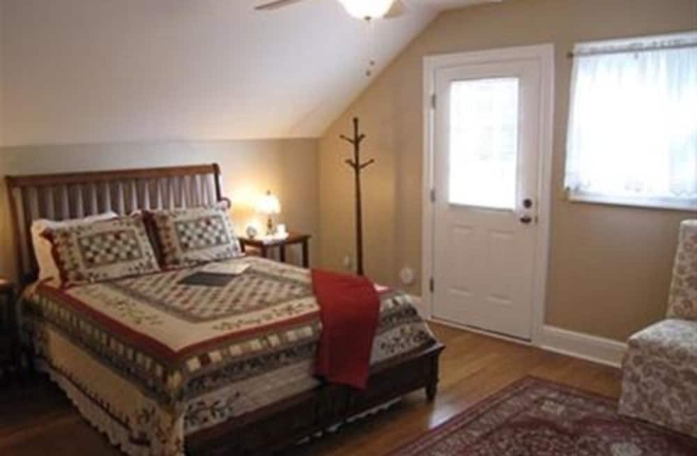 Carriage House Room