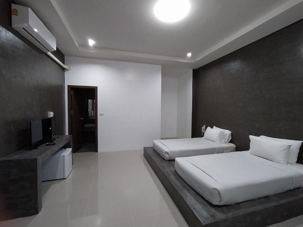 Basic Twin Room - Photo 4