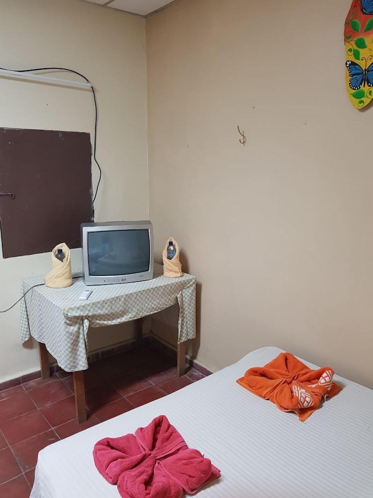 Basic Triple Room, Non Smoking (1 Double and 1 Single Bed )