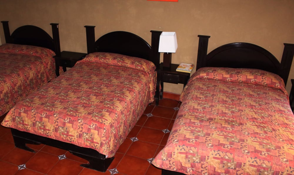 Classic Triple Room, Multiple Beds, Non Smoking photo 3