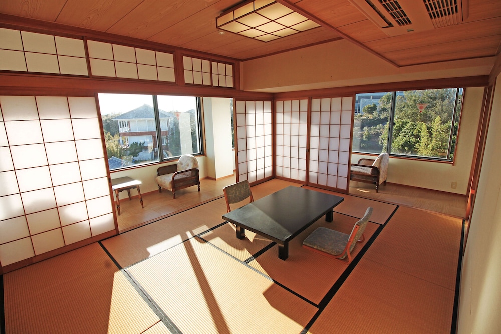 Deluxe Japanese Style Room for 4 Guests photo 1