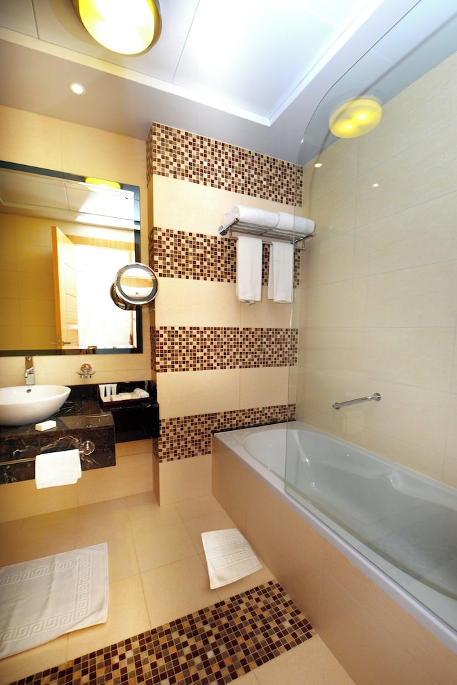 Premium Room, 1 King Bed, Lagoon View photo 2