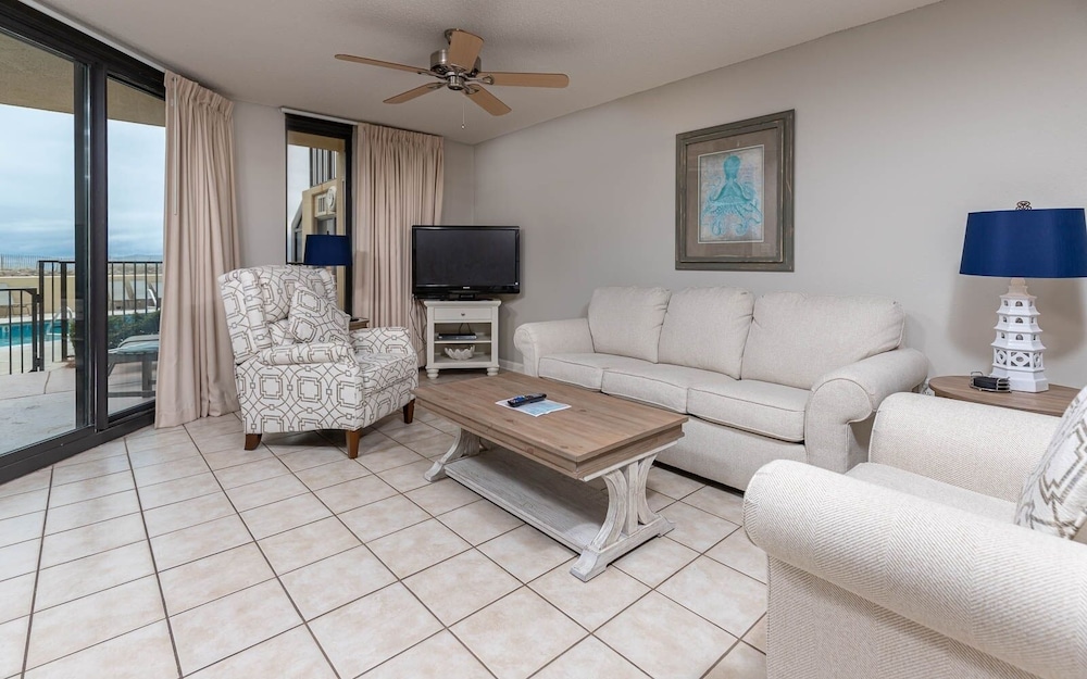 Condo, 3 Bedrooms