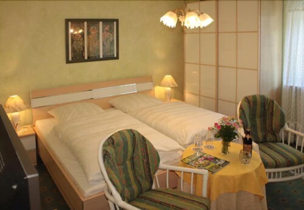 Double Room - Photo 2