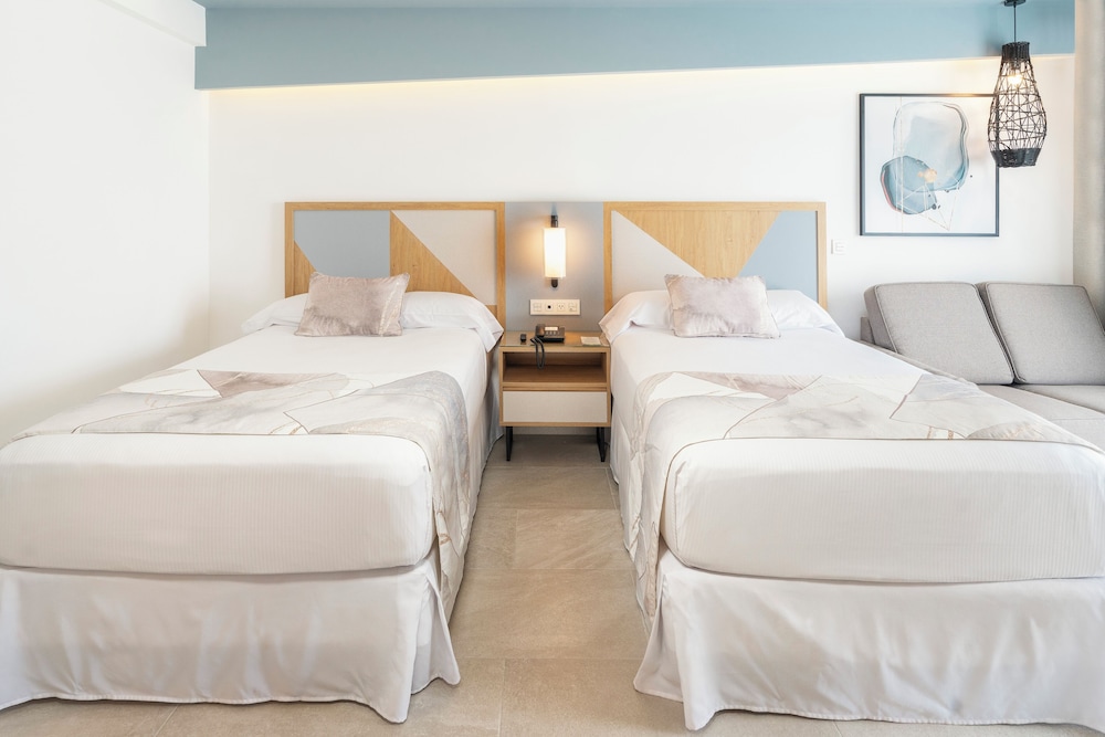 Standard Double Room (C)