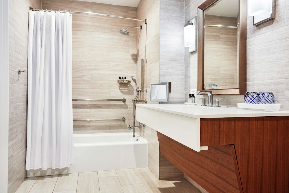 Villa, 1 King Bed, Accessible, Bathtub (Terrace, Poolside) - Photo 9