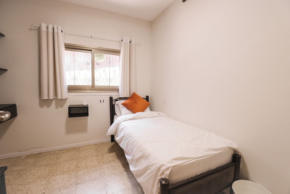 Mary's Well Comfy Room photo 1